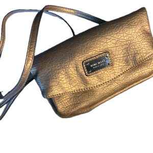 Nine West gold purse crossbody shoulder bag